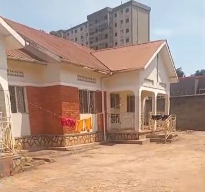 QUICK SALE – SEMI-DETACHED HOUSE | MAWANDA ROAD, KAMPALA 🇺🇬